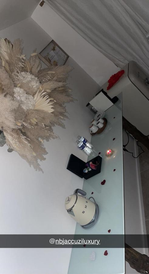 Appartement Jacuzzi Prive Avignon Eksteriør billede